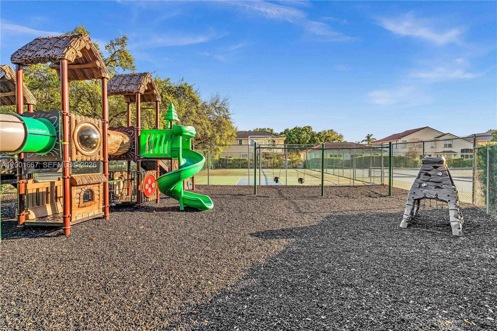 BANYAN OAKRIDGE PLAT - Residential Lease