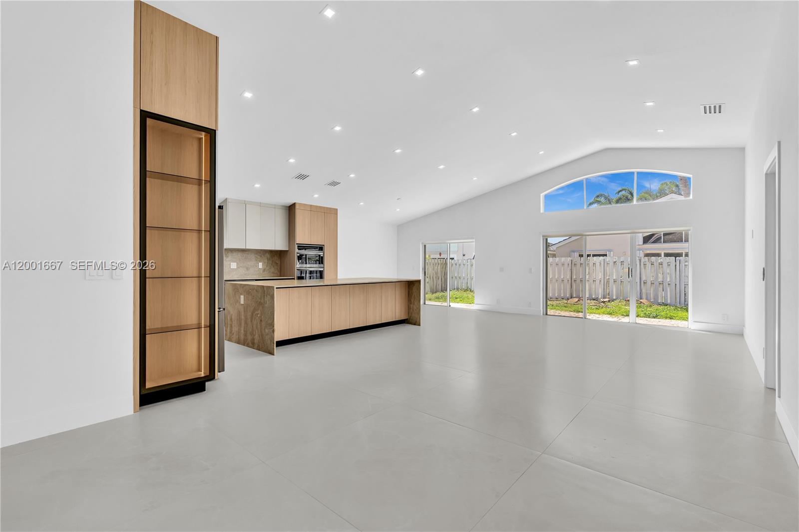 BANYAN OAKRIDGE PLAT - Residential Lease