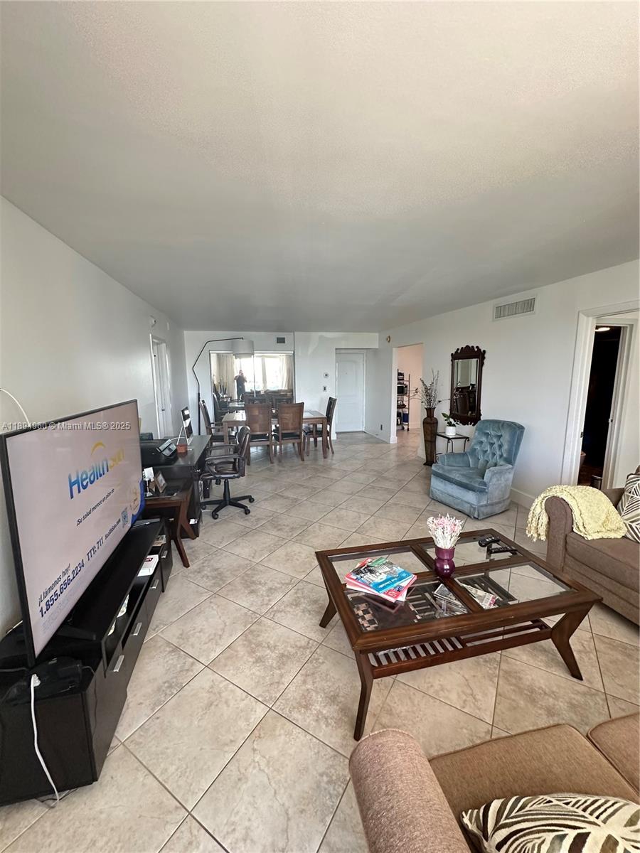 View photos, virtual tours, details... 100 Bayview Dr 601