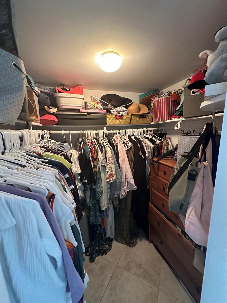 ARLEN HOUSE EAST CONDO - Residential