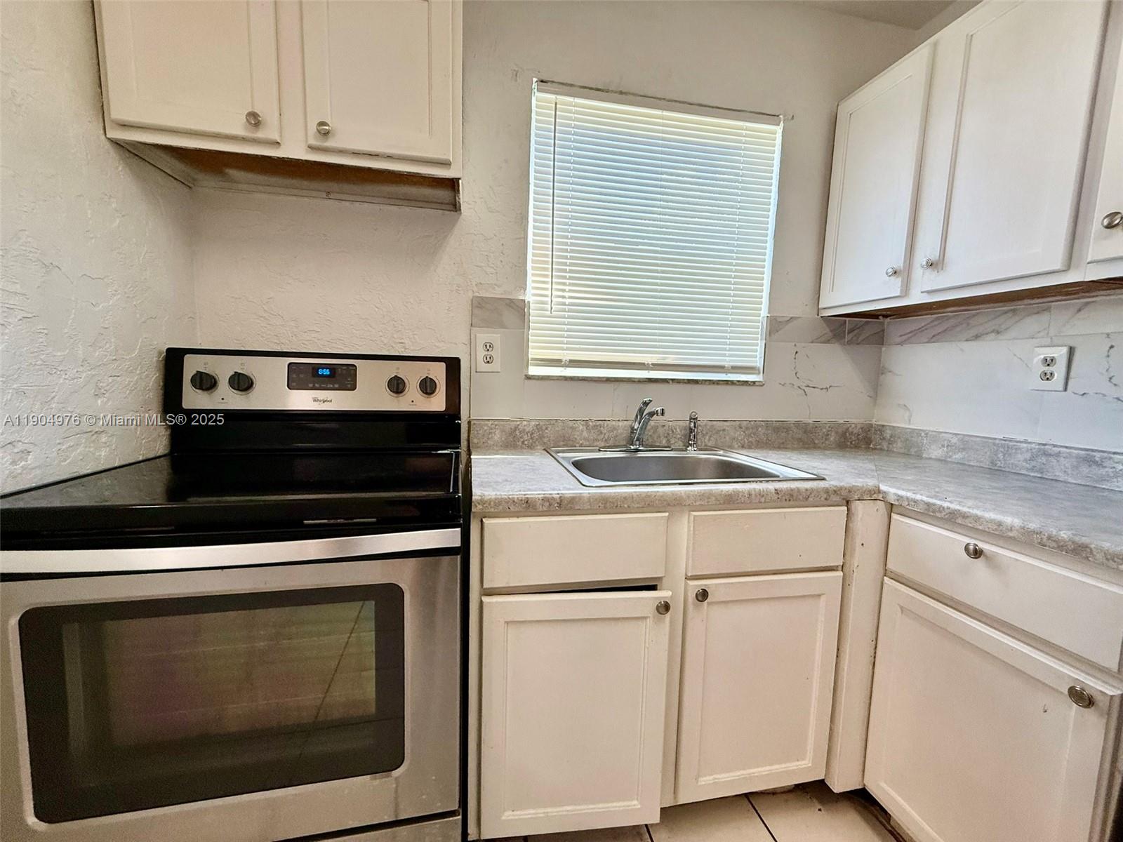 ROCK HILL SEC - Residential Lease