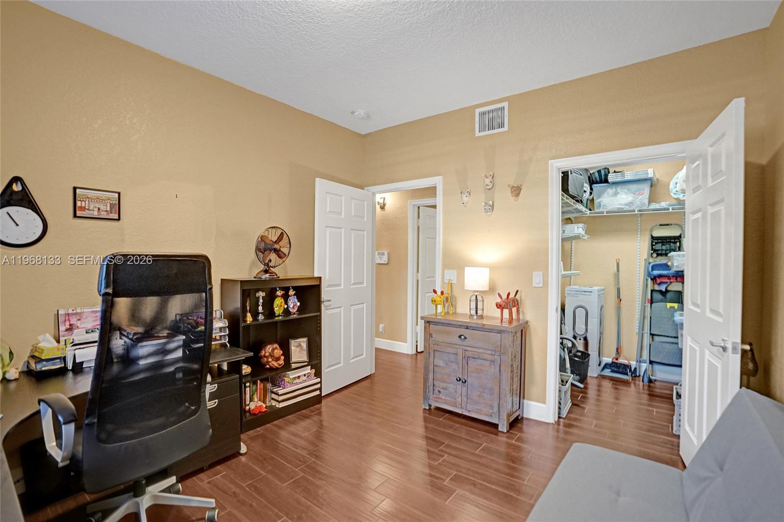 WASHINGTON PALMS CONDO - Residential