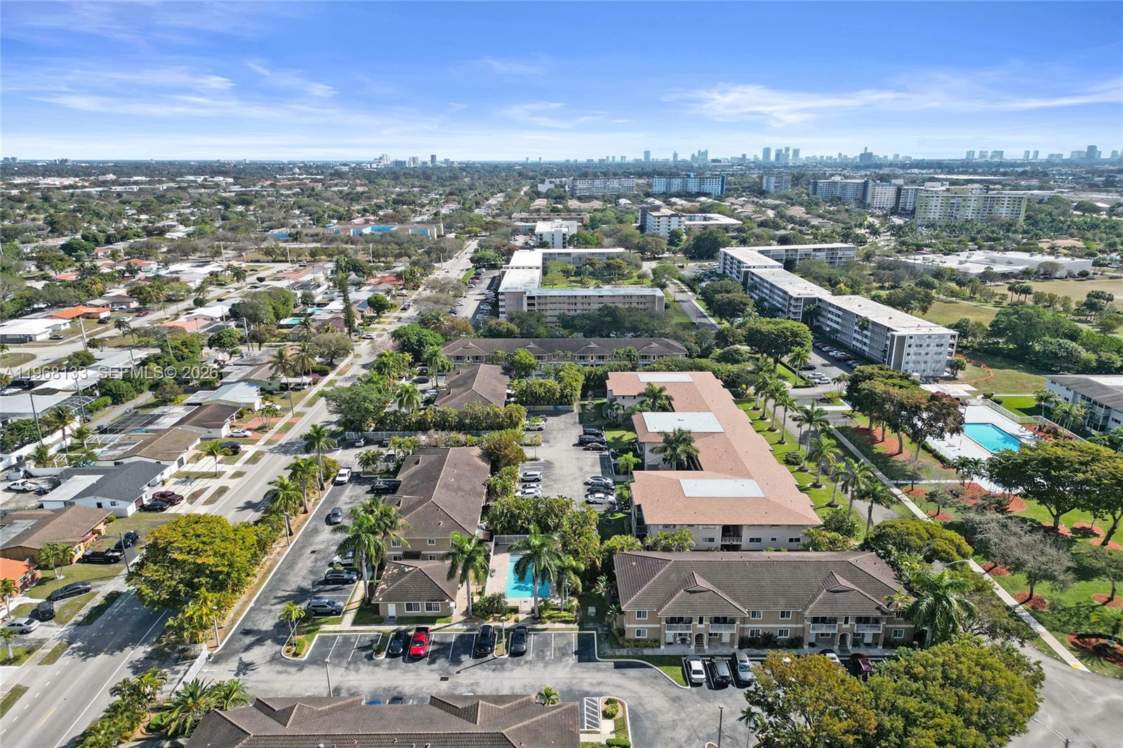 WASHINGTON PALMS CONDO - Residential