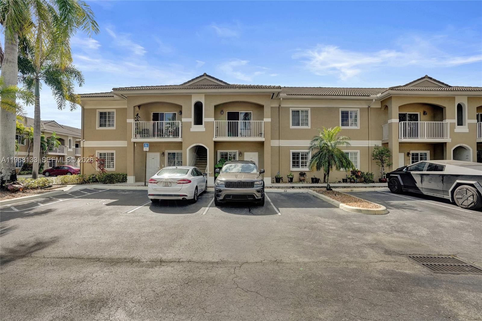 WASHINGTON PALMS CONDO - Residential