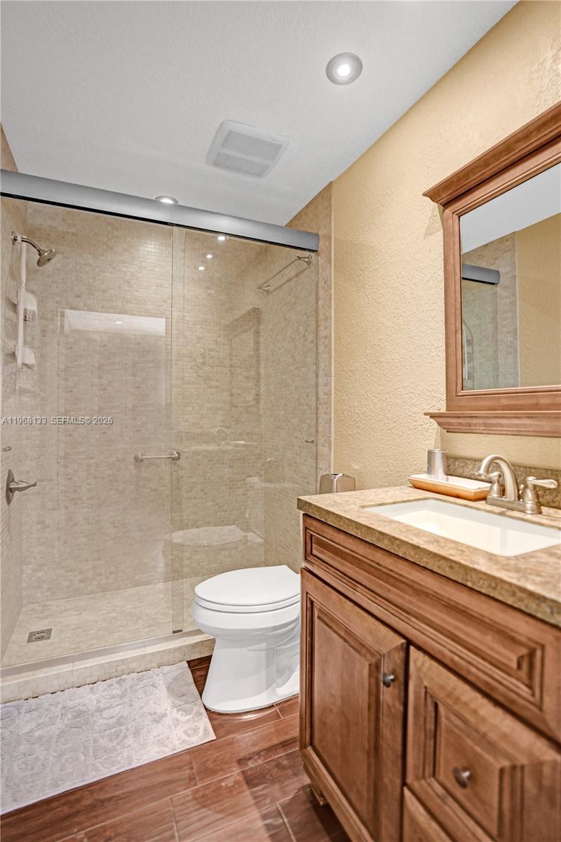 WASHINGTON PALMS CONDO - Residential