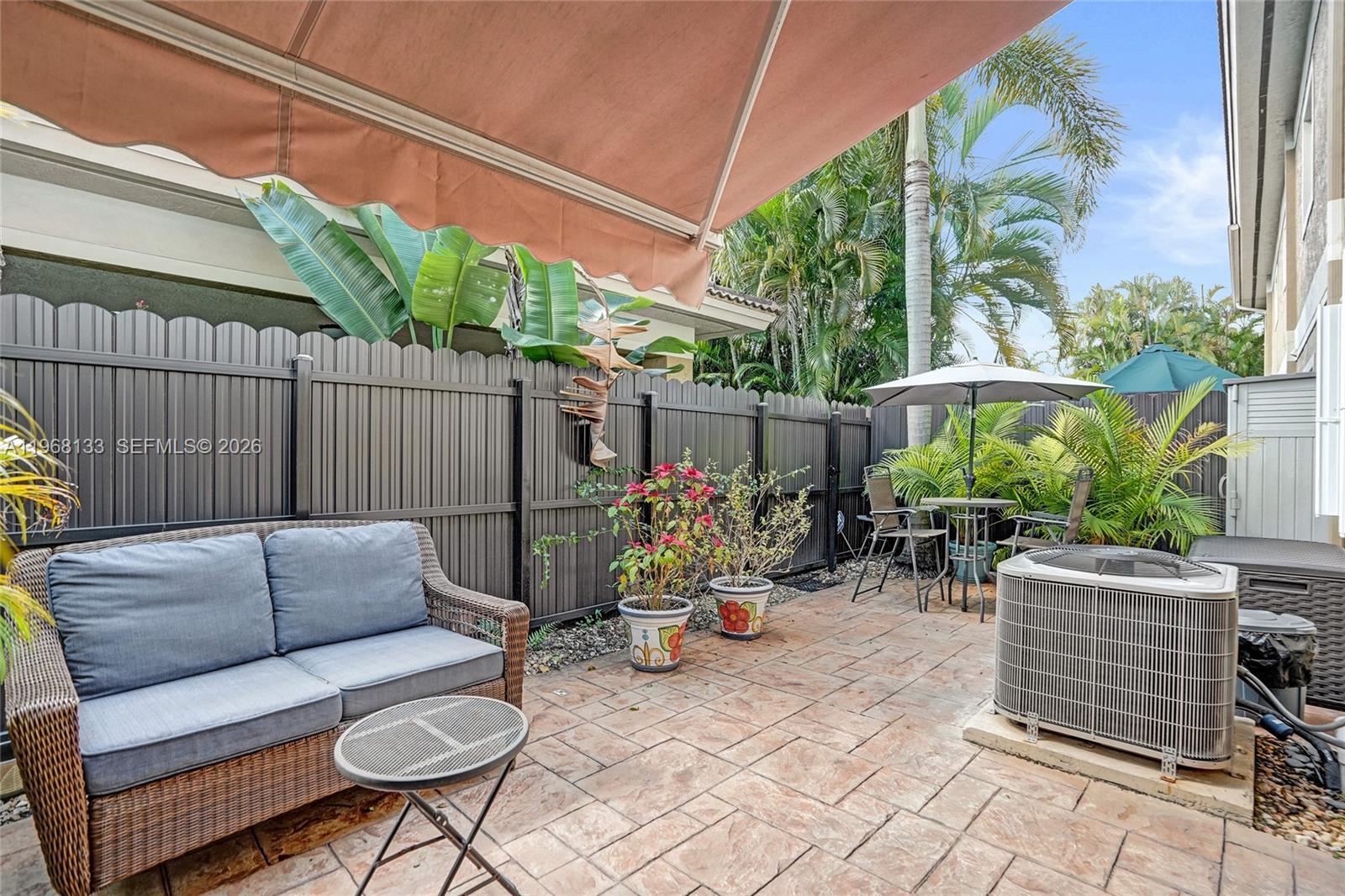 WASHINGTON PALMS CONDO - Residential