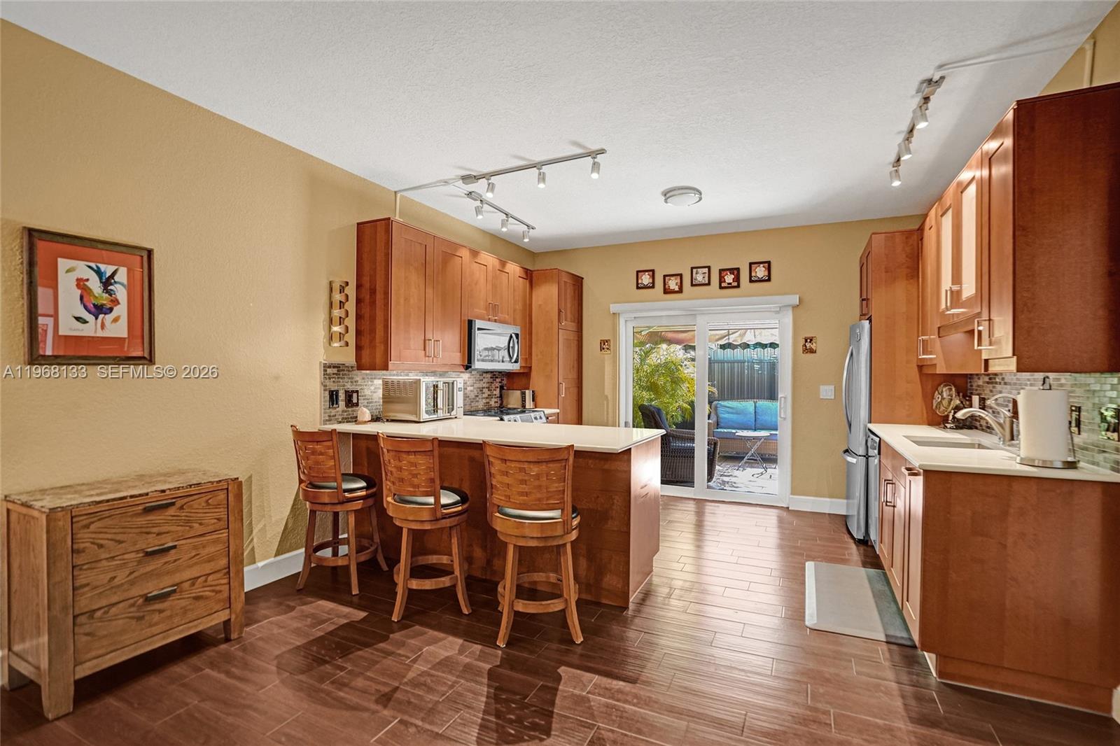 WASHINGTON PALMS CONDO - Residential