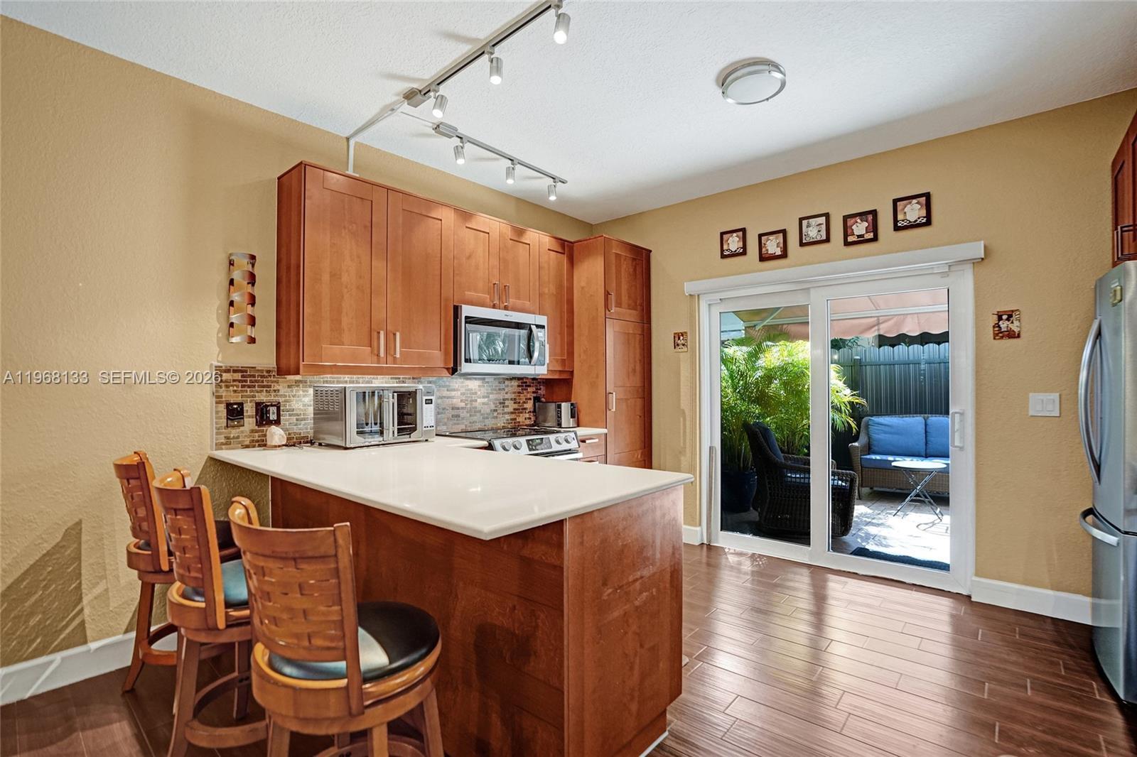 WASHINGTON PALMS CONDO - Residential