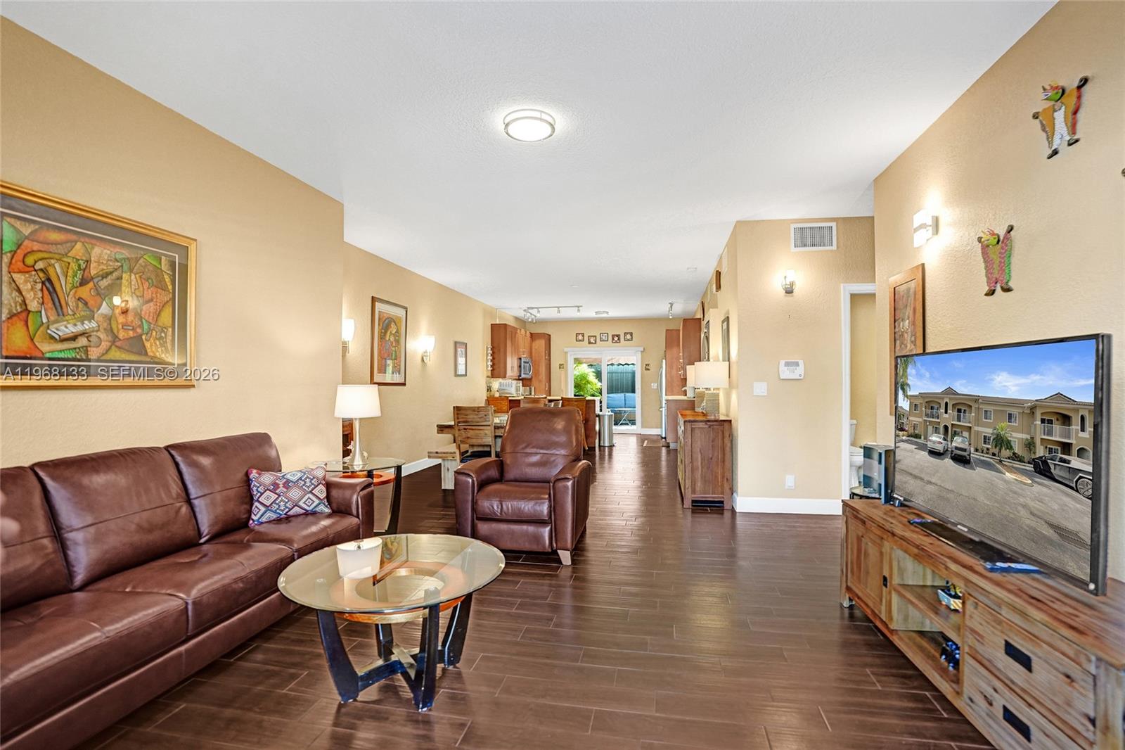 WASHINGTON PALMS CONDO - Residential