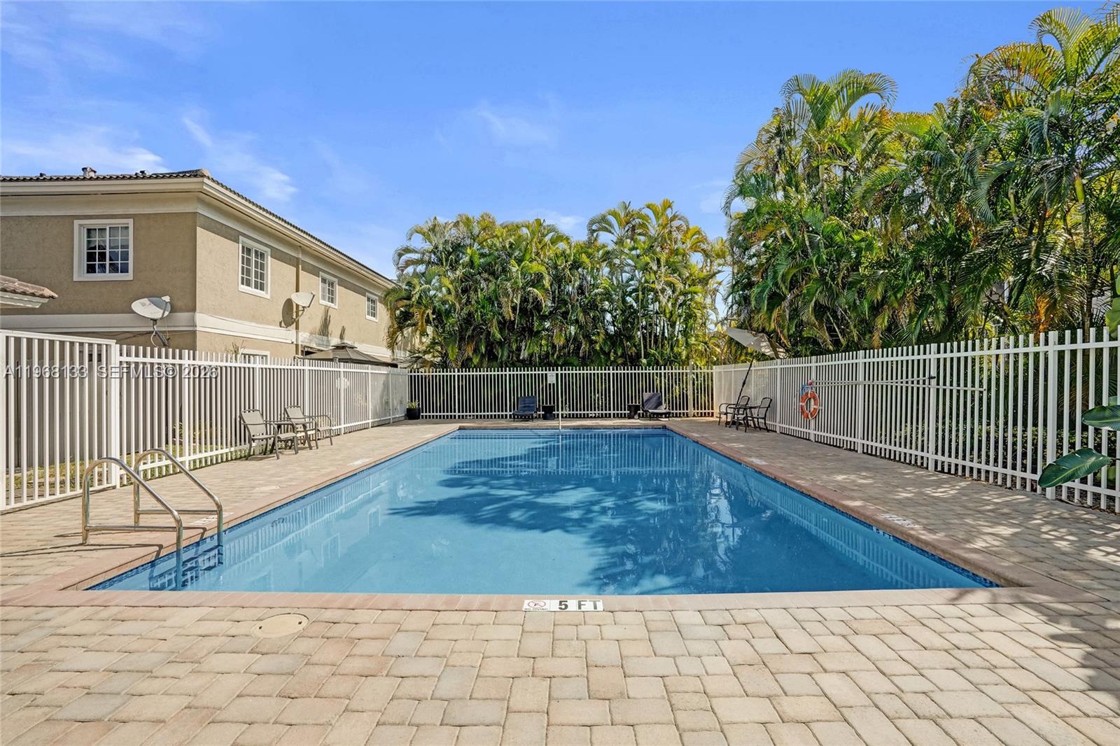 WASHINGTON PALMS CONDO - Residential