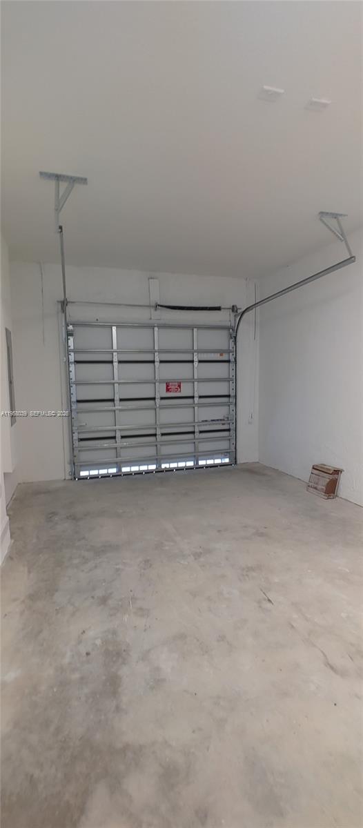 LOS CAYOS - Residential Lease