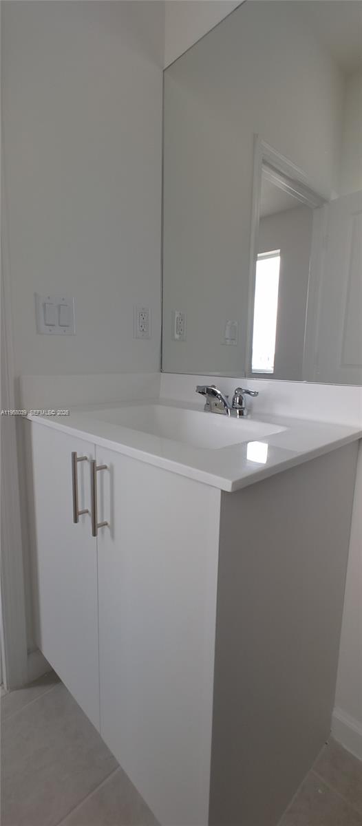 LOS CAYOS - Residential Lease