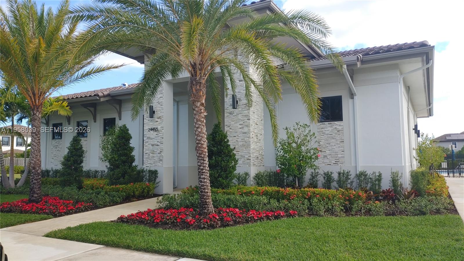 LOS CAYOS - Residential Lease