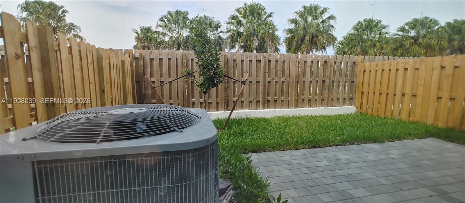 LOS CAYOS - Residential Lease