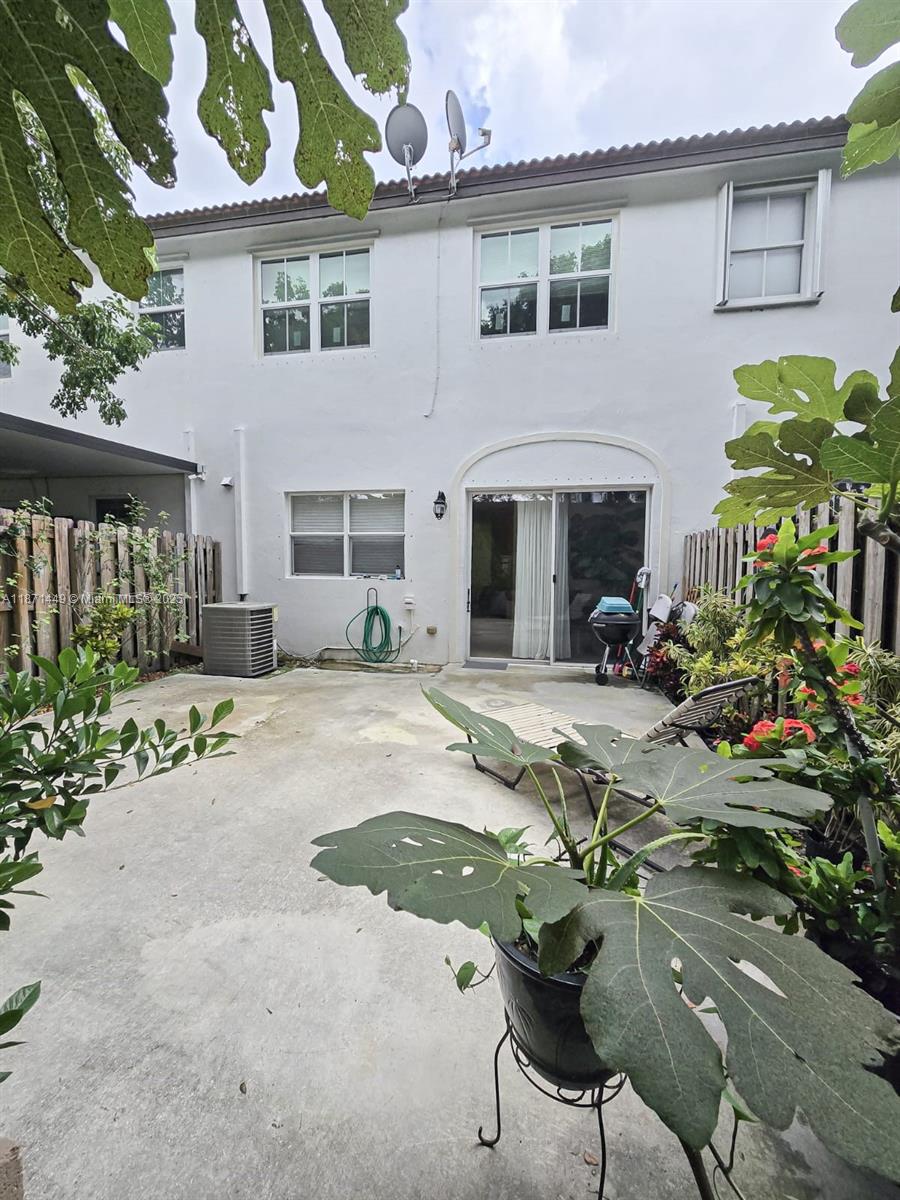 VILLAS AT PORTOFINO EAST - Residential