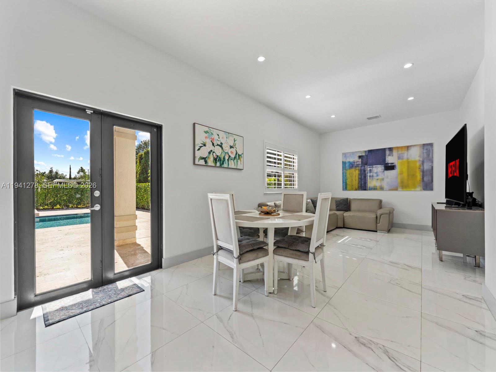 REDLAND ACRES AVOCADO HOM - Residential