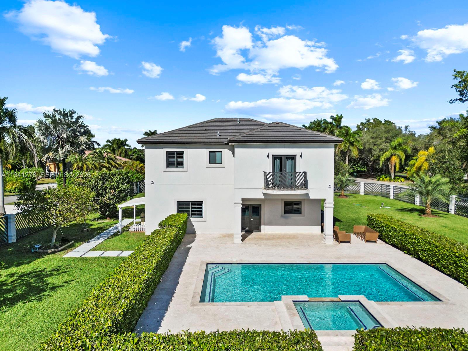 REDLAND ACRES AVOCADO HOM - Residential