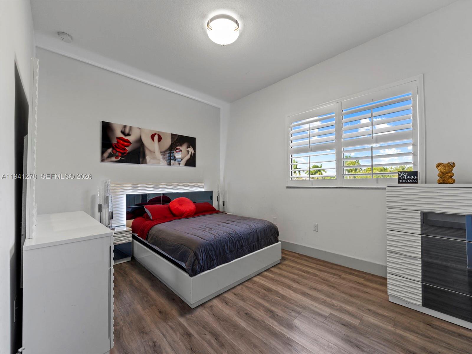 REDLAND ACRES AVOCADO HOM - Residential