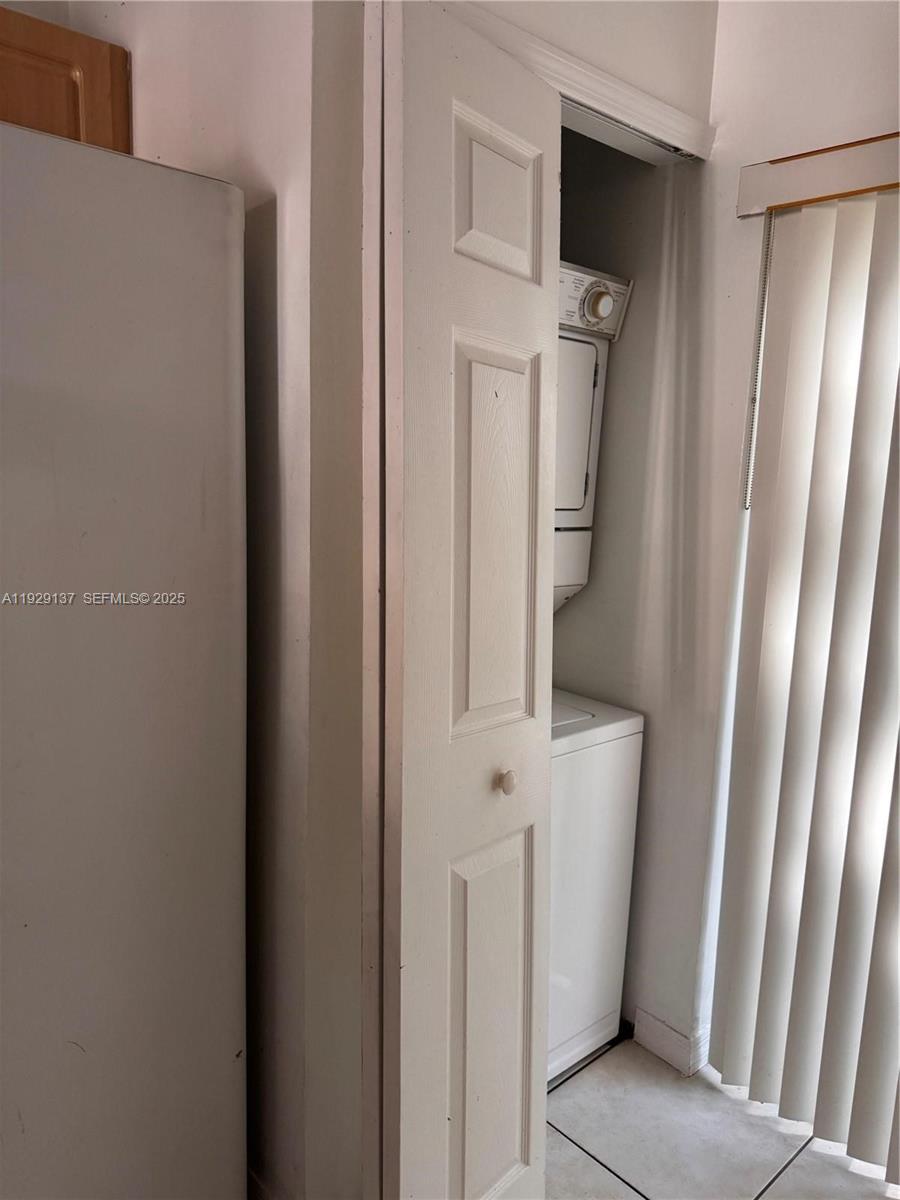 VENETIA GARDENS SOUTH CON - Residential Lease