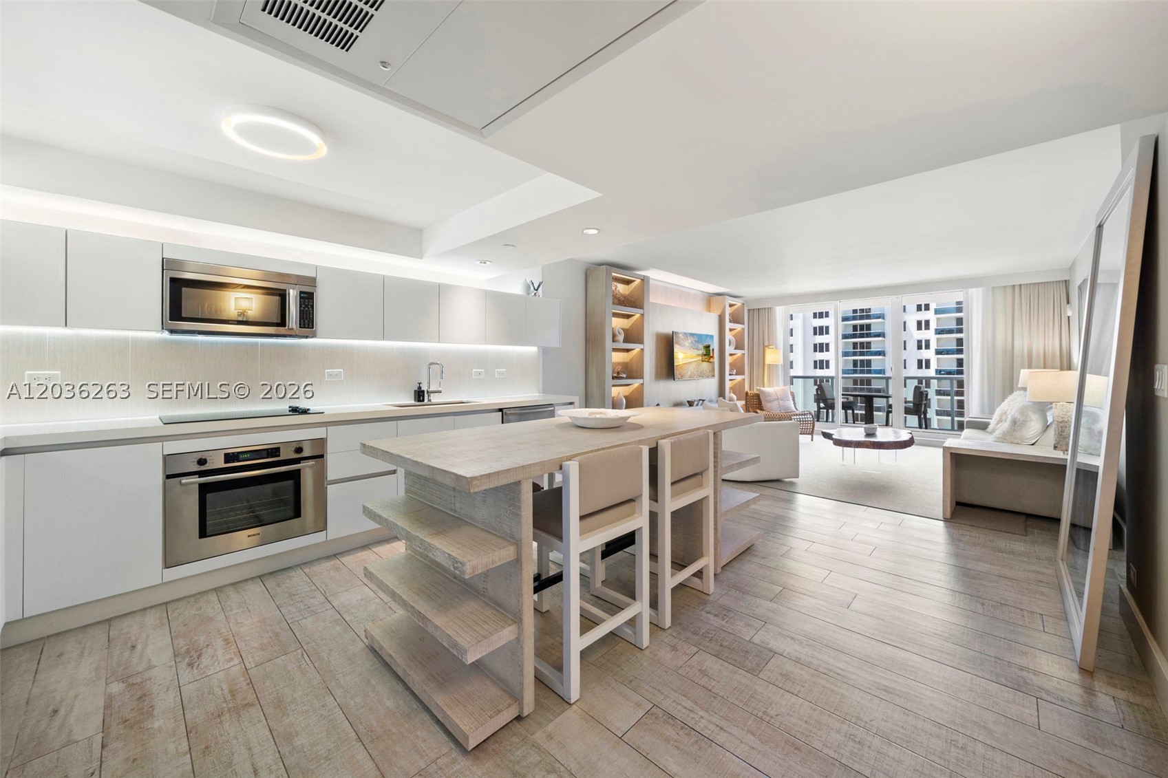 102 24th St 1210