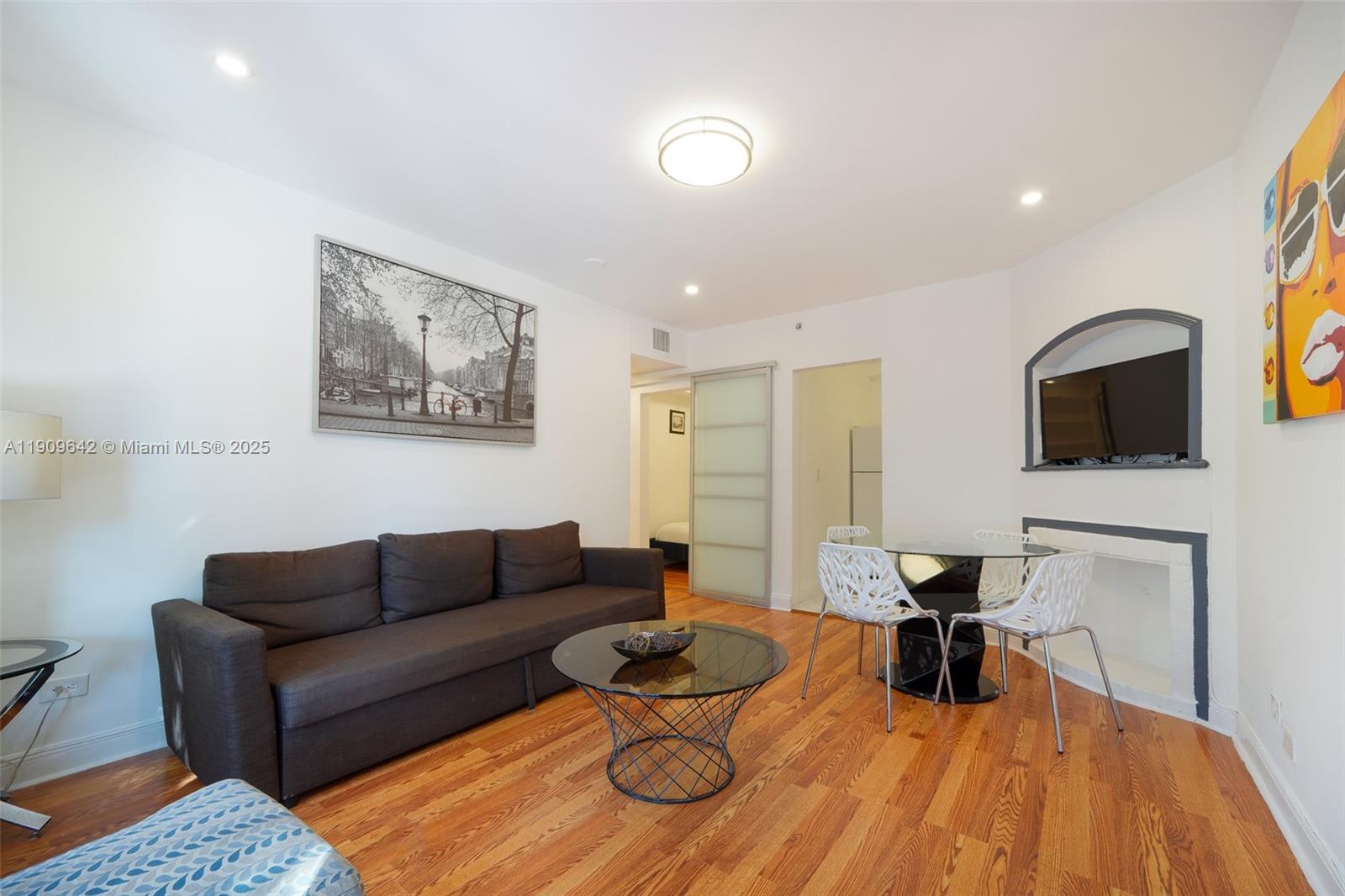 LINCOLN SUB - Residential Lease