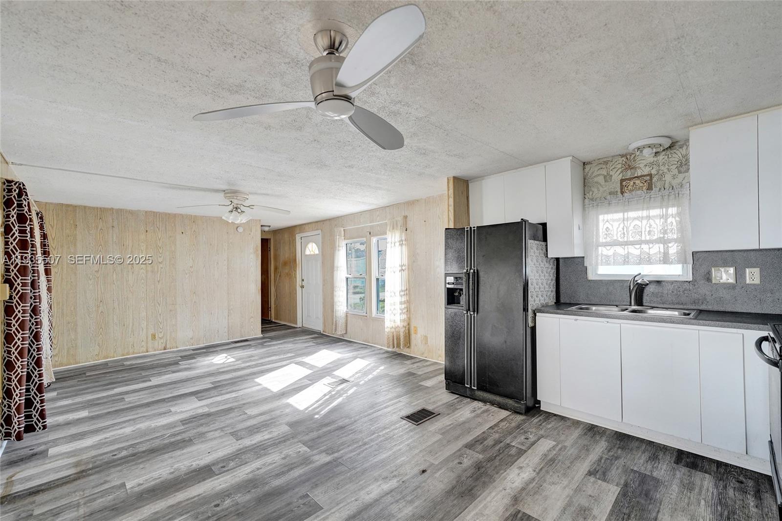 SUNSHINE CITY - Residential