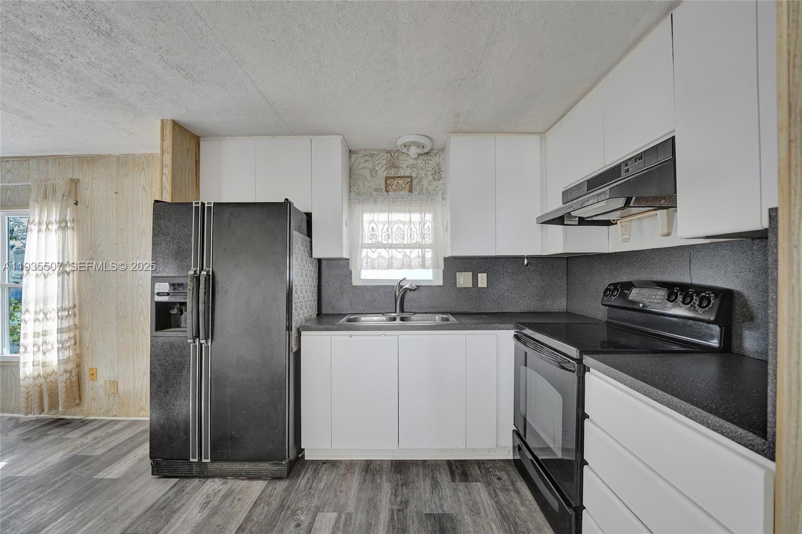 SUNSHINE CITY - Residential