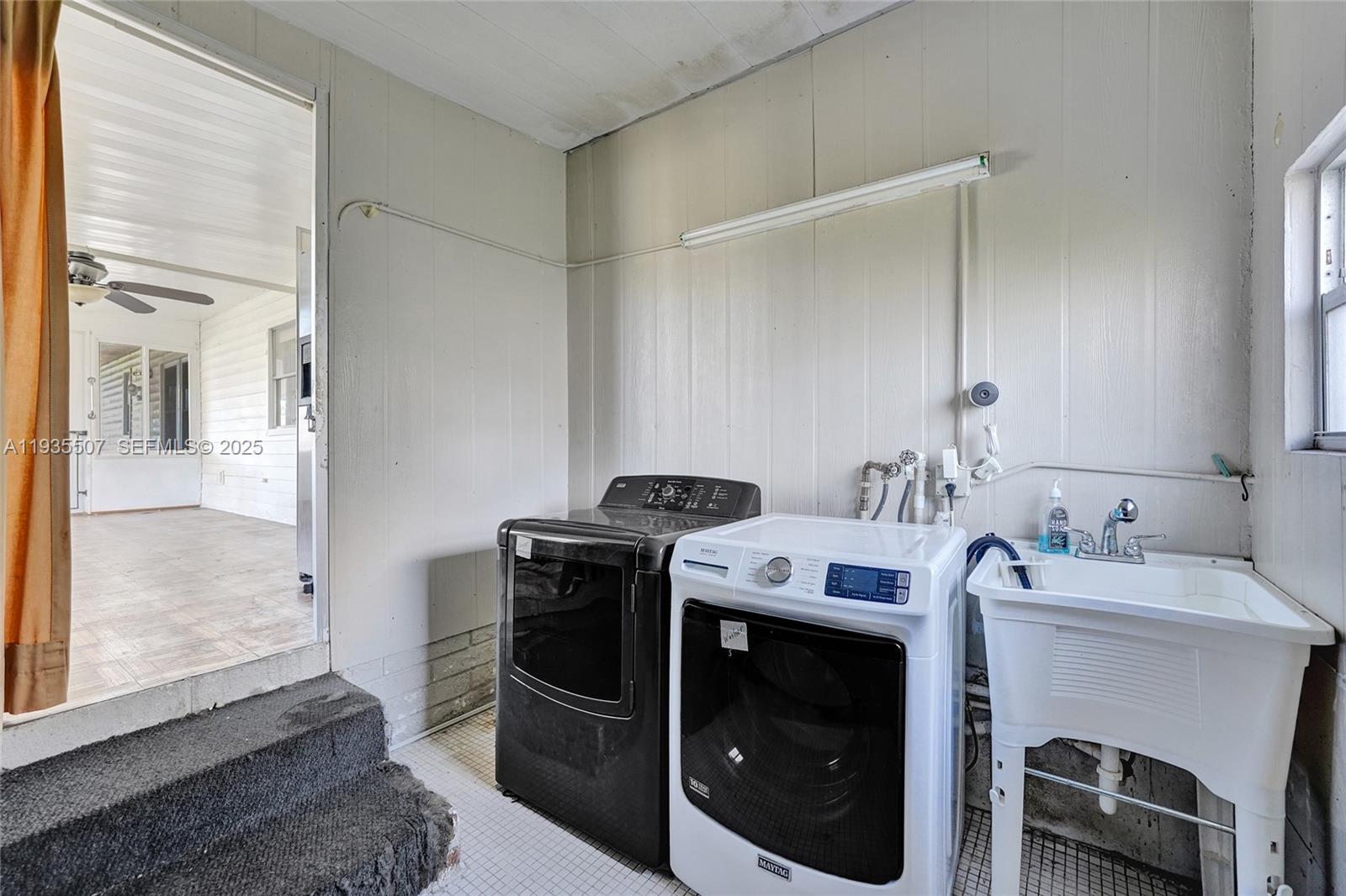 SUNSHINE CITY - Residential