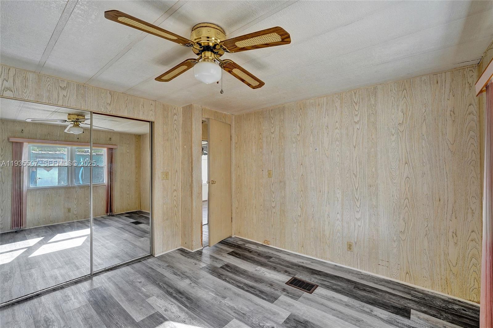 SUNSHINE CITY - Residential