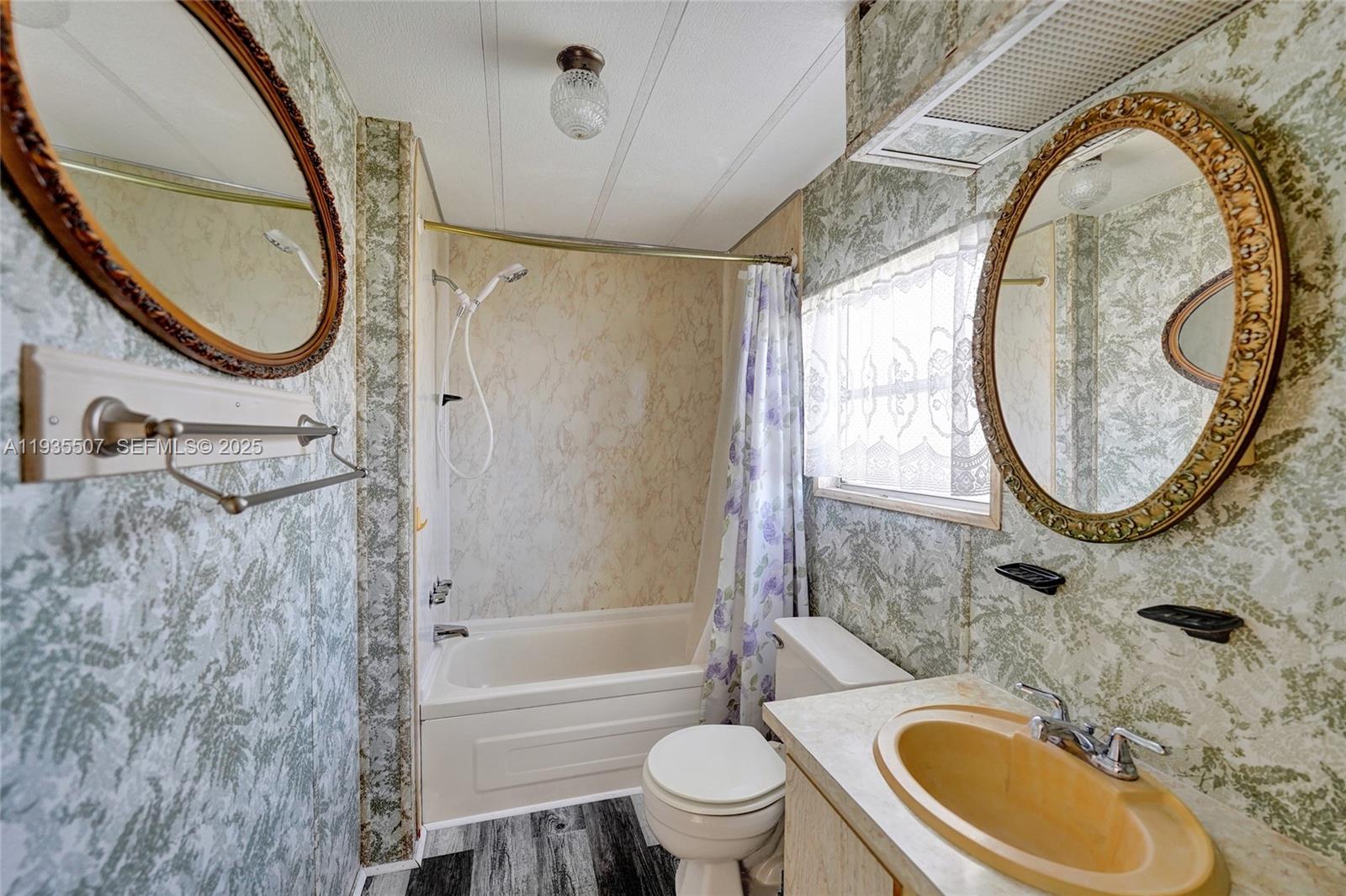 SUNSHINE CITY - Residential