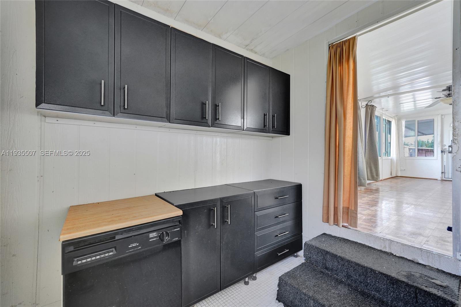 SUNSHINE CITY - Residential