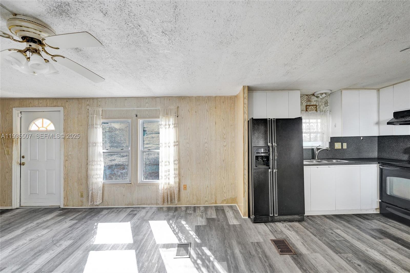 SUNSHINE CITY - Residential