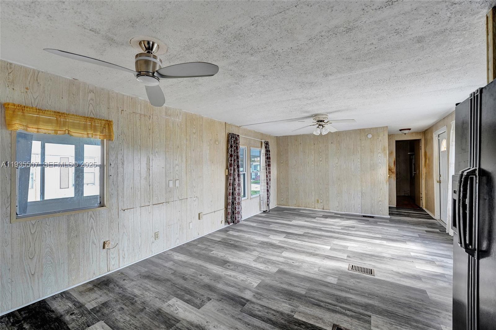 SUNSHINE CITY - Residential