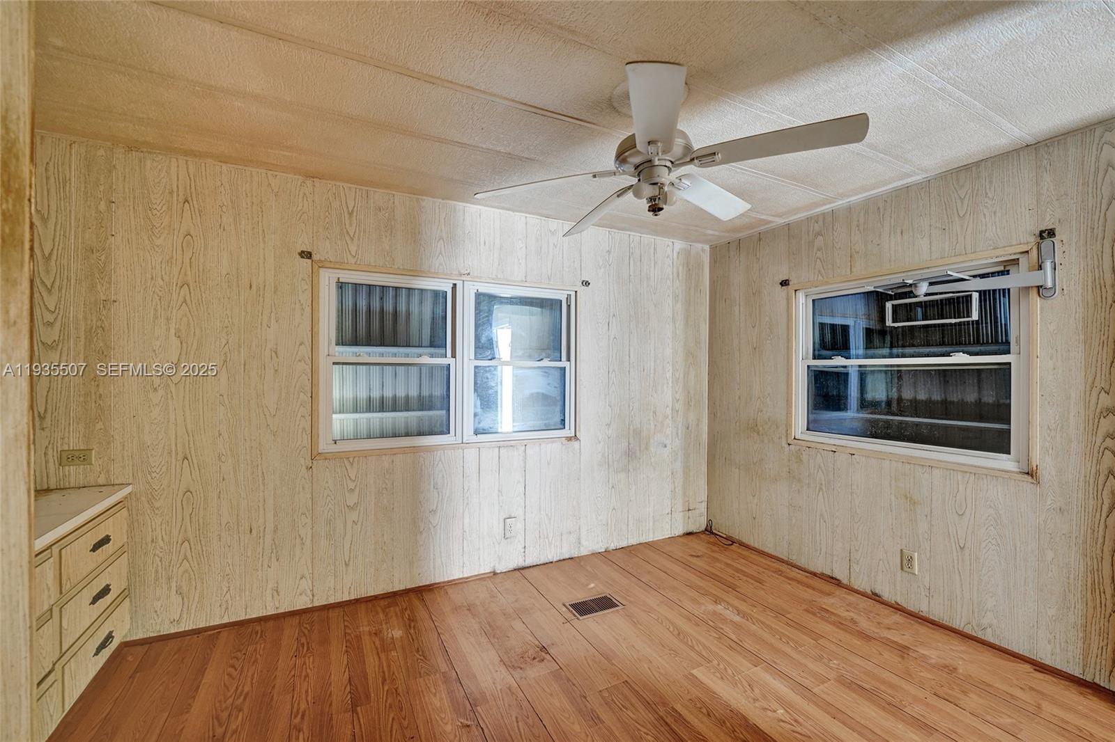 SUNSHINE CITY - Residential