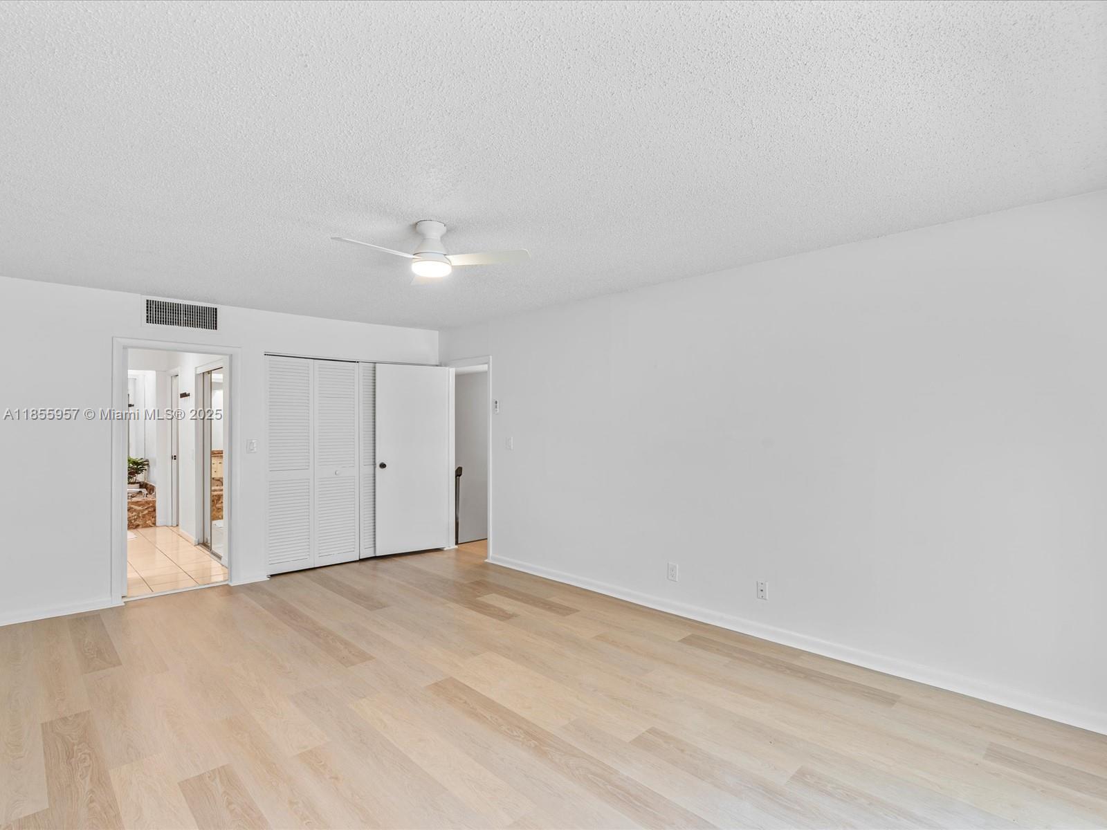 TOWNHOUSES OF EMERALD HIL - Residential Lease