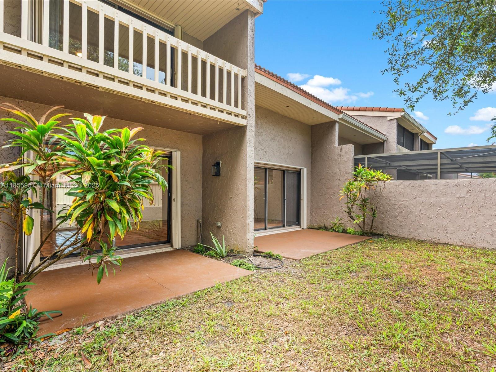 TOWNHOUSES OF EMERALD HIL - Residential Lease