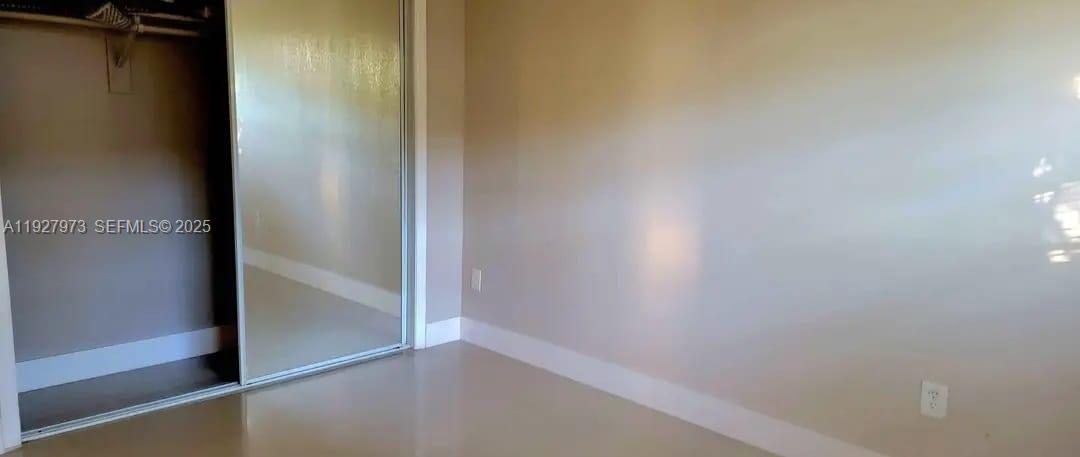 HOLLYWOOD LITTLE RANCHES - Residential Lease