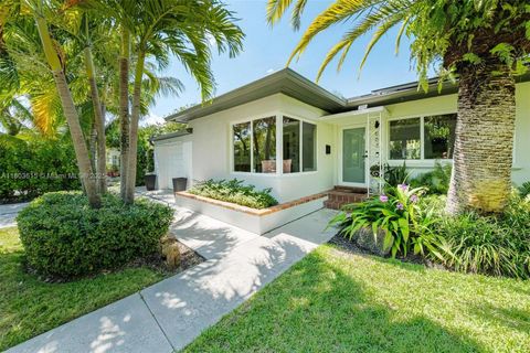 863 NE 90th St Miami FL 33138