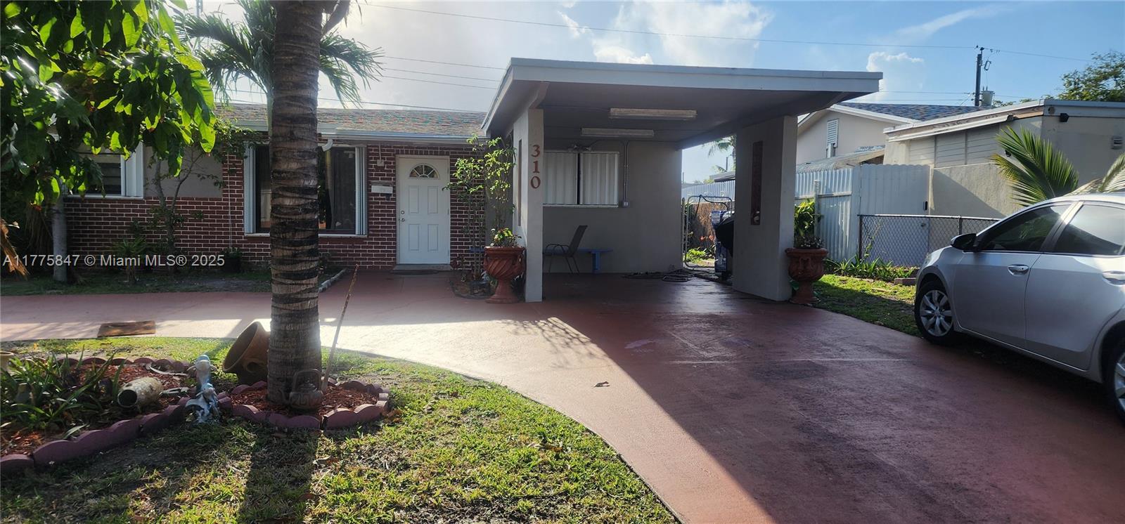 Property for Sale at 310 N 72nd Ter, Hollywood, Broward County, Florida - Bedrooms: 4 
Bathrooms: 4  - $559,600