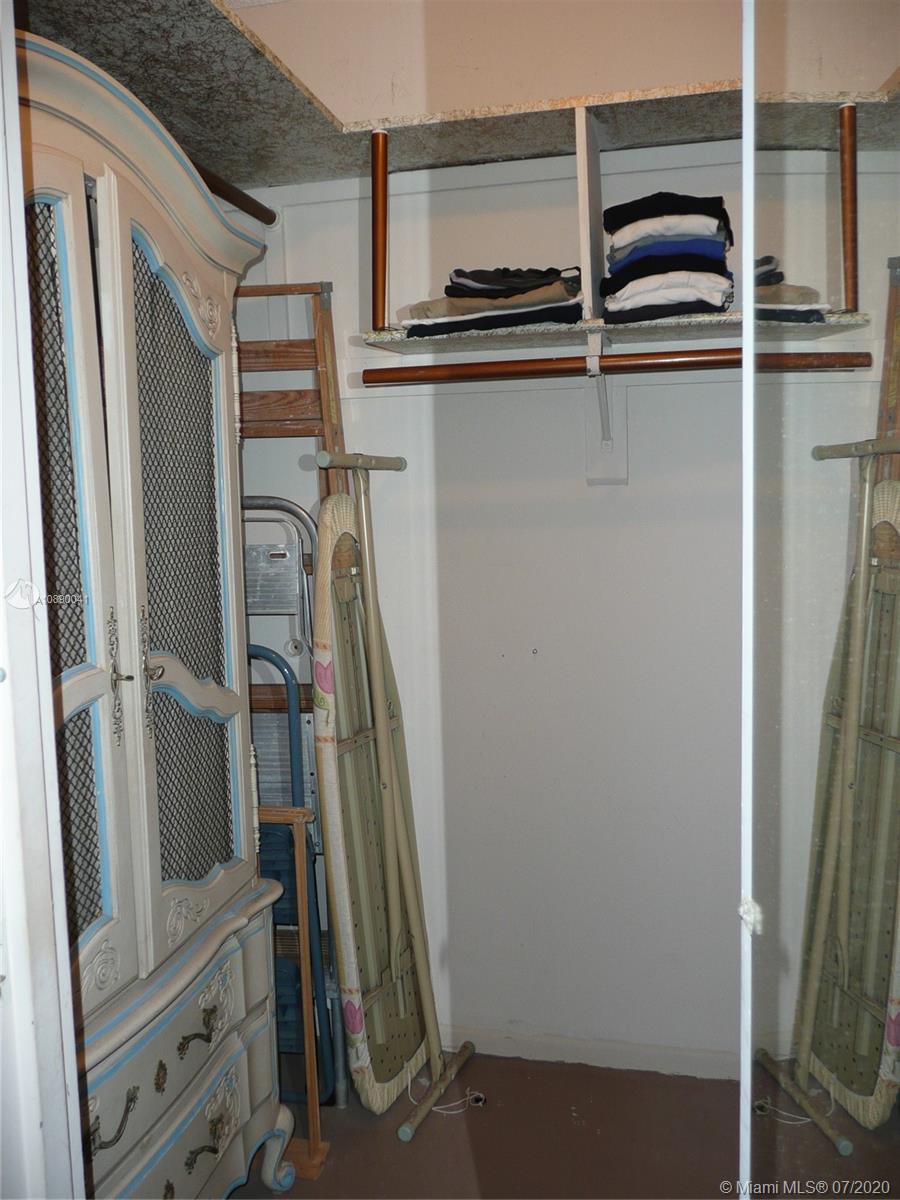 AVILA CONDO - Residential