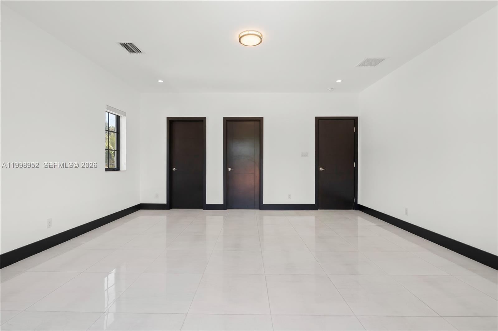 CORAL GABLES SEC B - Residential Lease