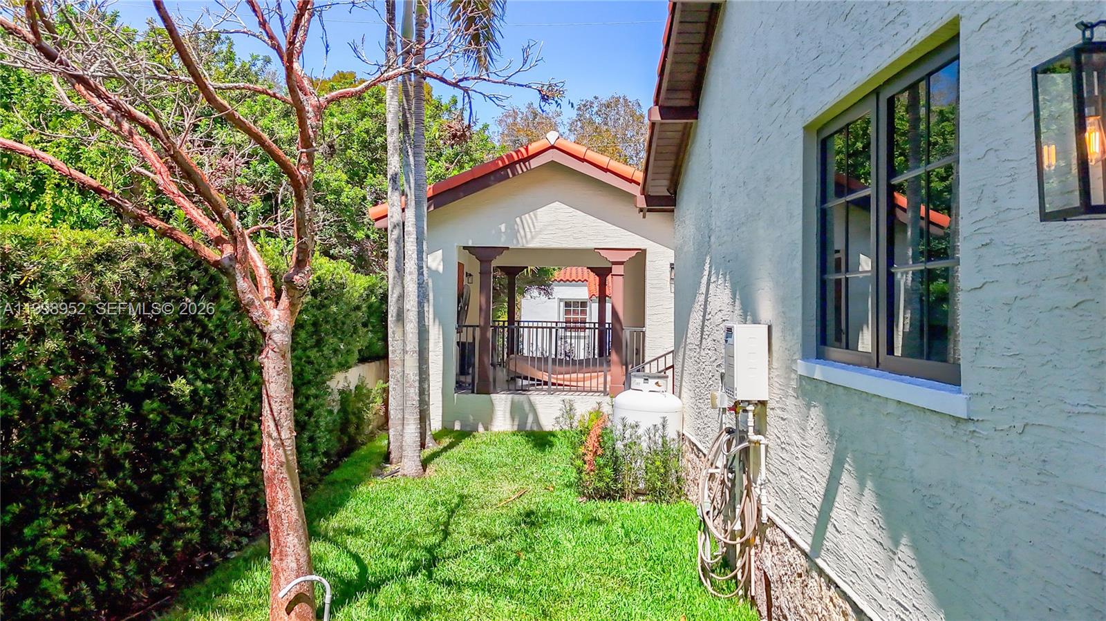 CORAL GABLES SEC B - Residential Lease