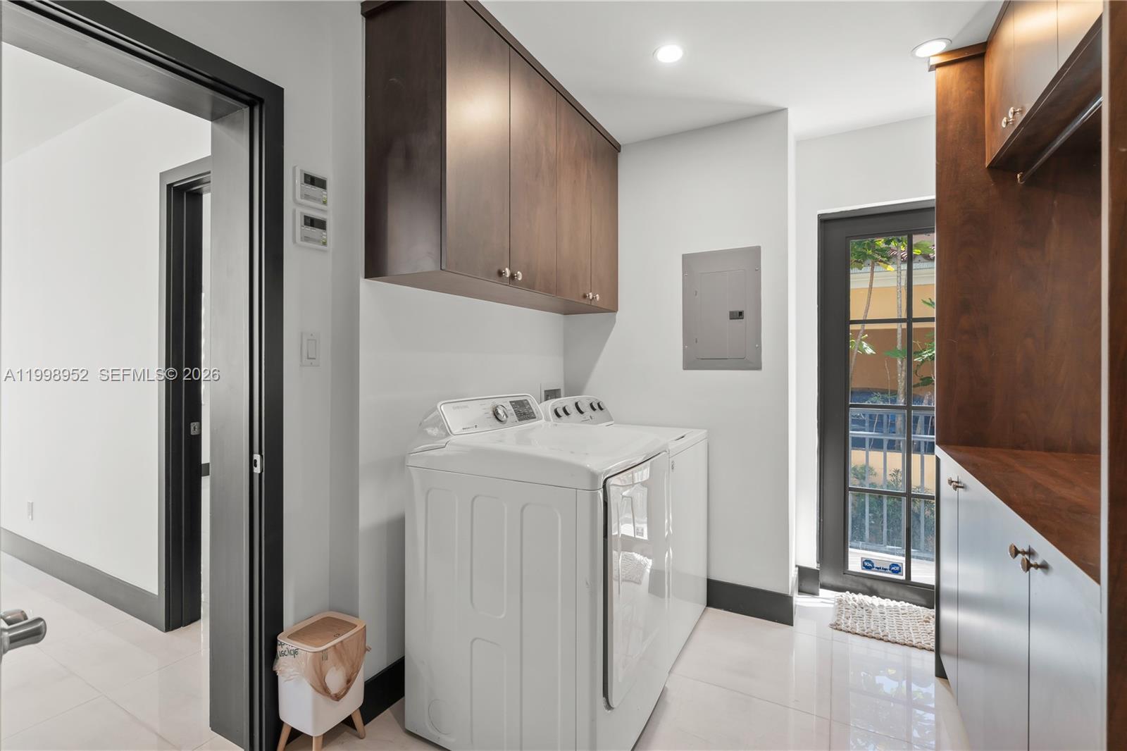 CORAL GABLES SEC B - Residential Lease