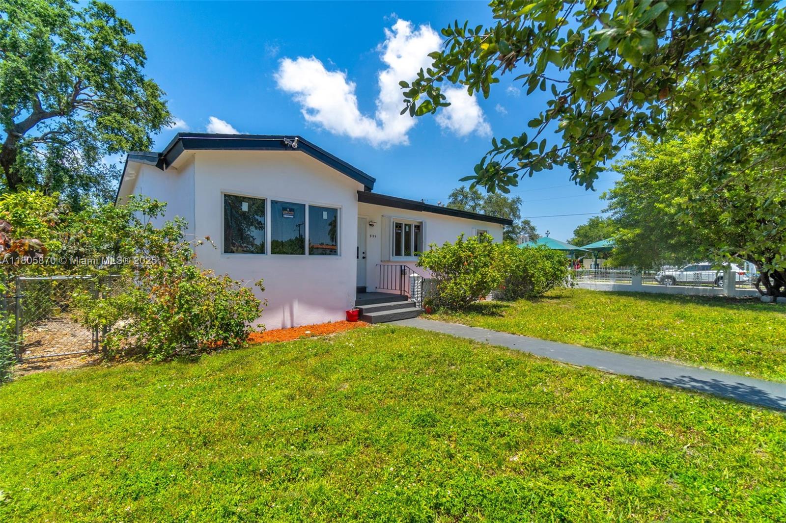 3101 NW 49th St