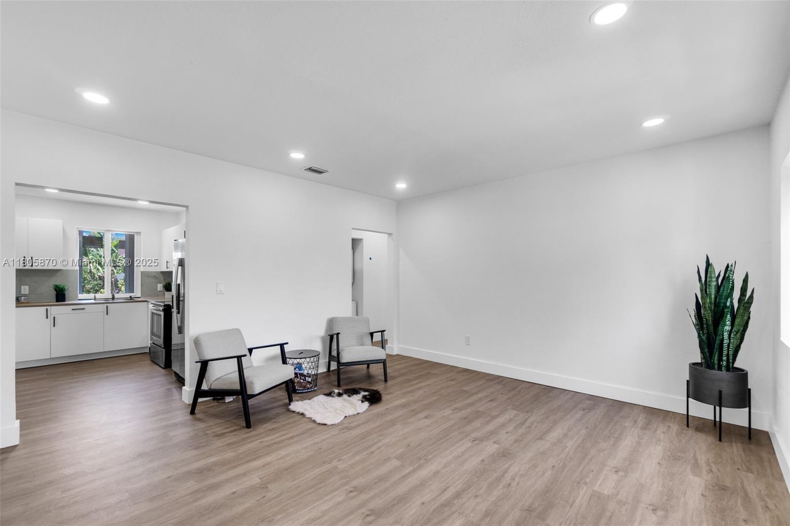 3101 NW 49th St