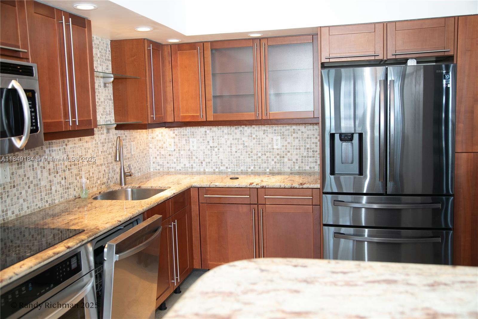 CHARTER CLUB CONDO - Residential Lease