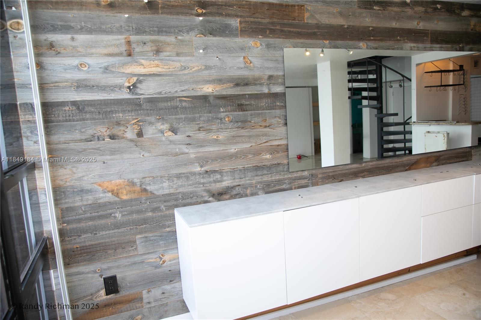 CHARTER CLUB CONDO - Residential Lease