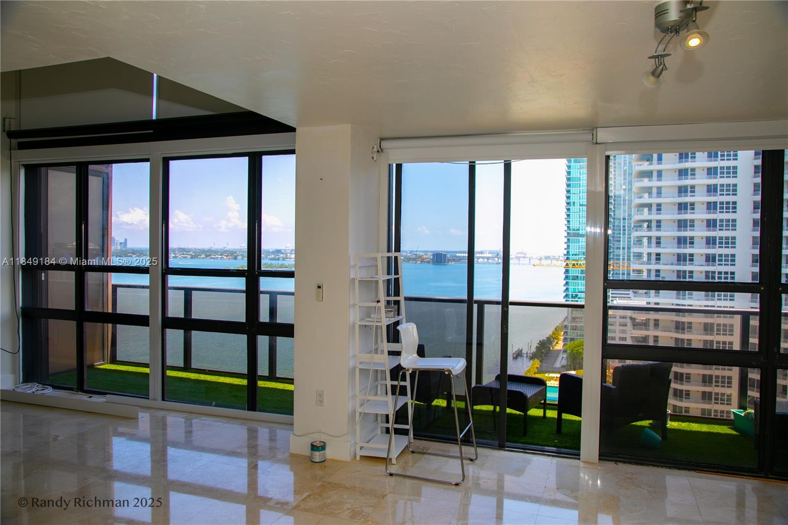 CHARTER CLUB CONDO - Residential Lease