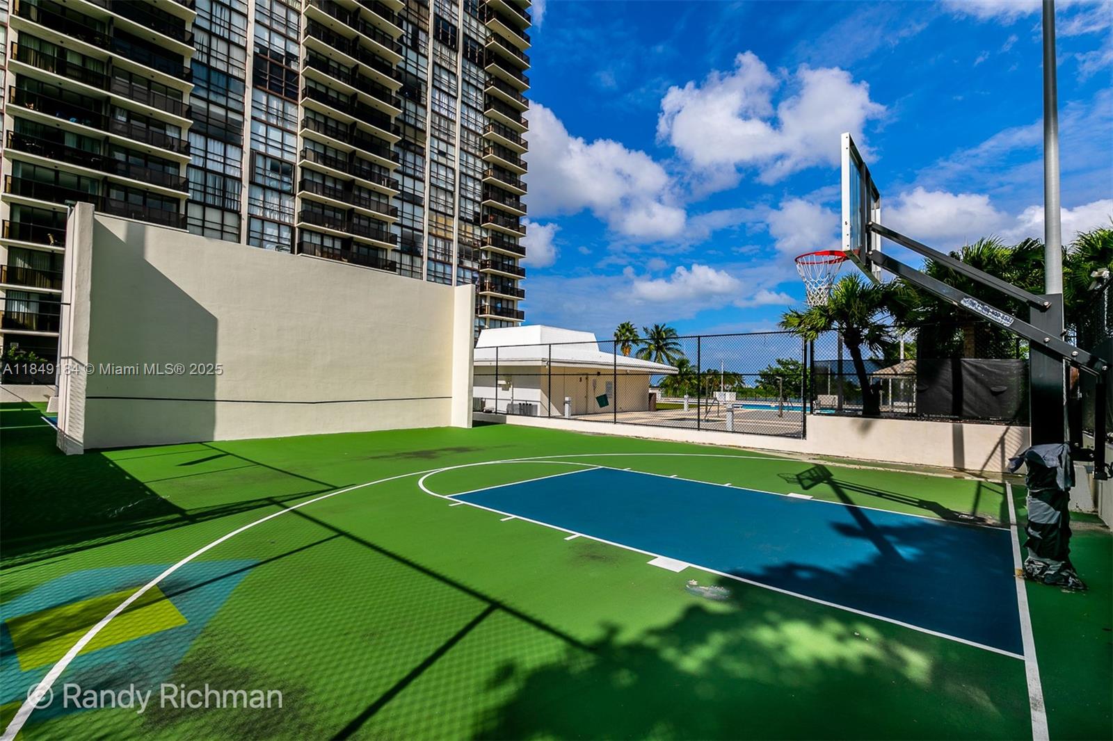 CHARTER CLUB CONDO - Residential Lease