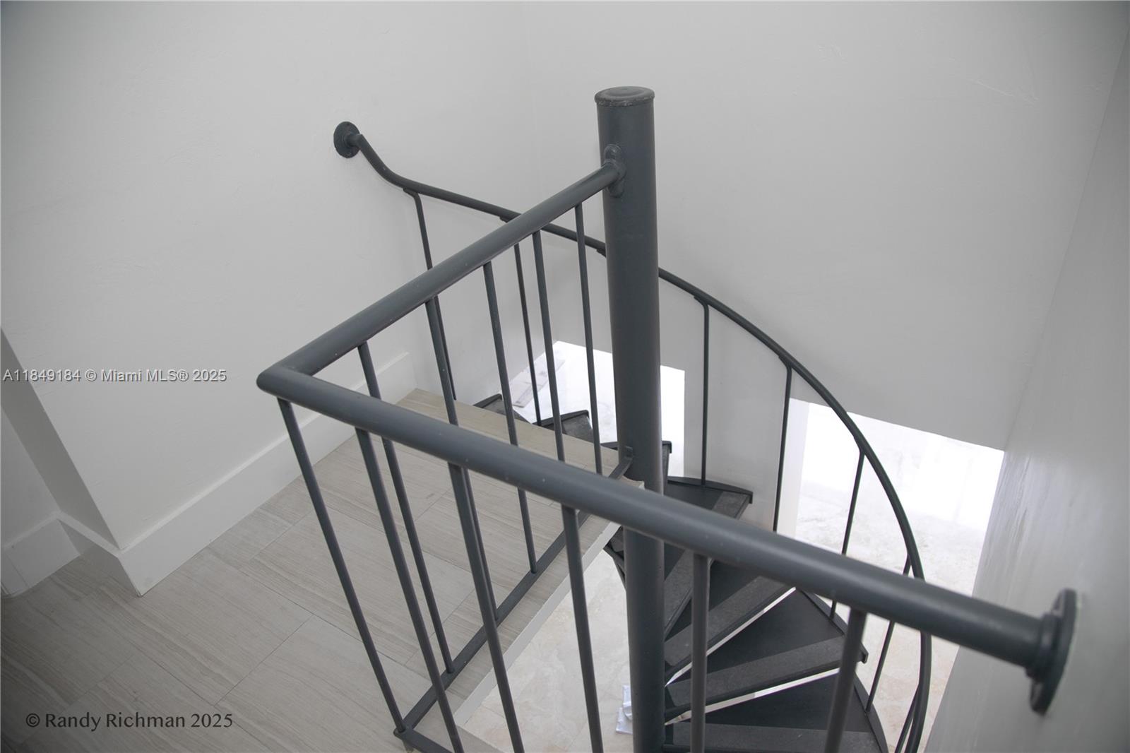 CHARTER CLUB CONDO - Residential Lease